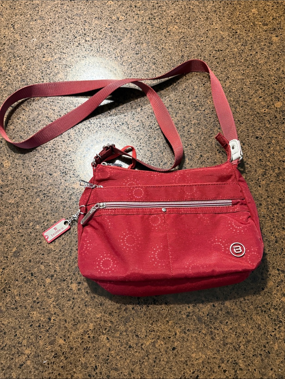 Beside-u travel crossbody bag